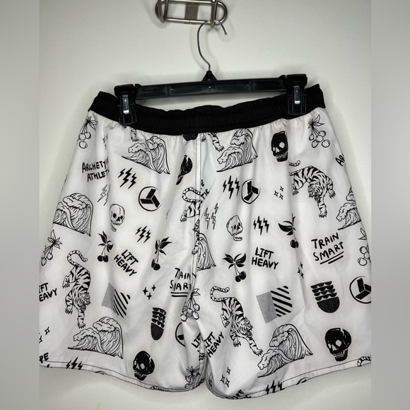 Archetype athletic shorts - Picture 2 of 3